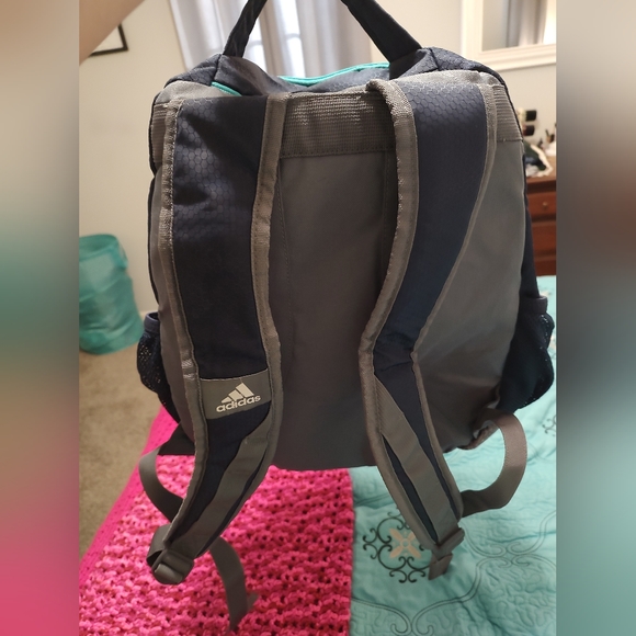 Backpack - Picture 4 of 8